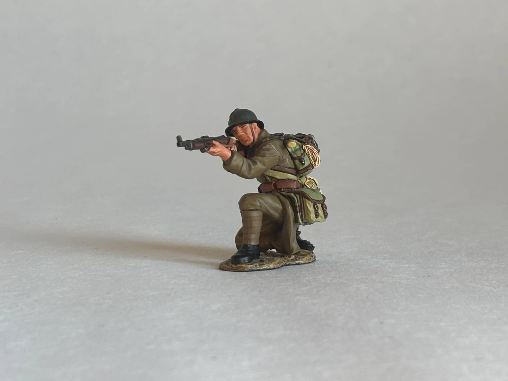King & Country FOB017 Poilu Kneeling Firing