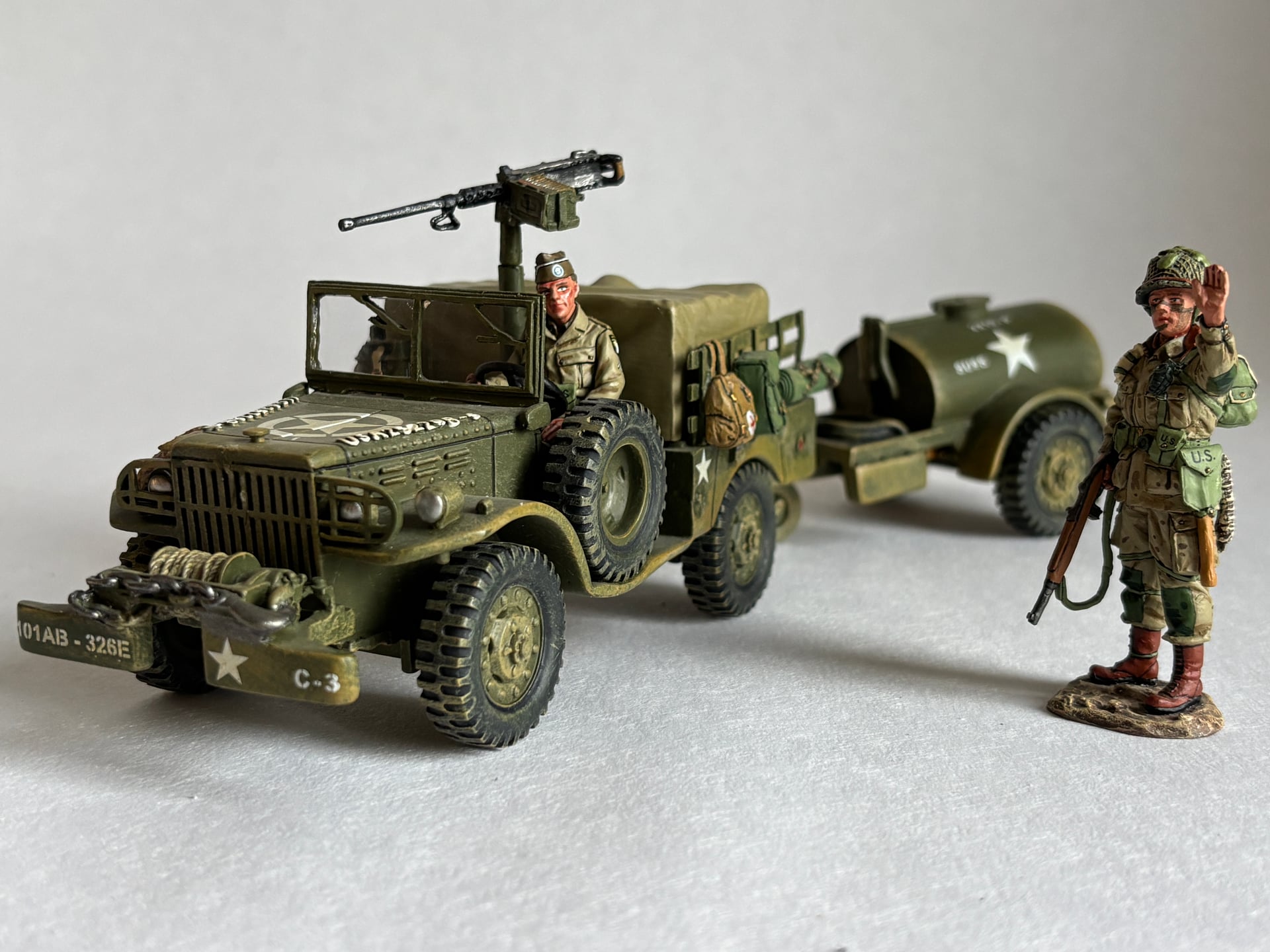 King & Country DD049 Weapons Carrier Truck and Trailer: the piece
