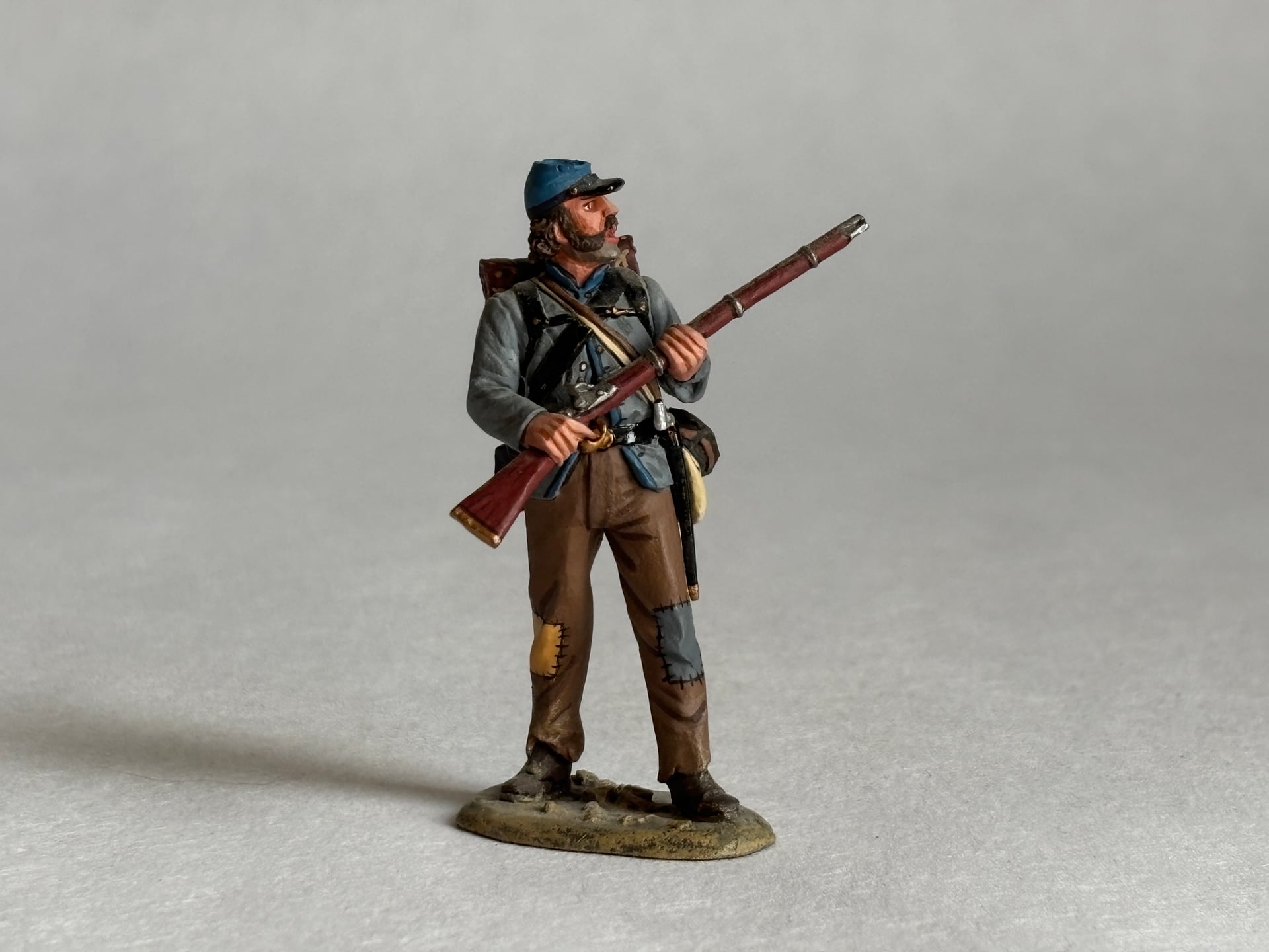 King & Country CW022 Standing Ready: the piece