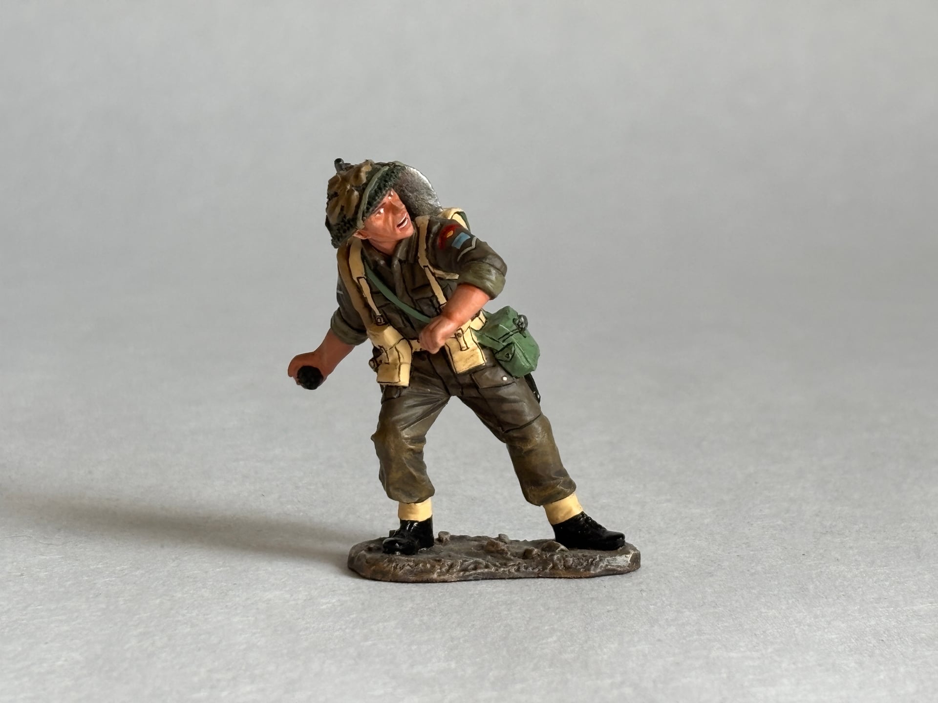 King & Country DD120 Grenadier: the piece
