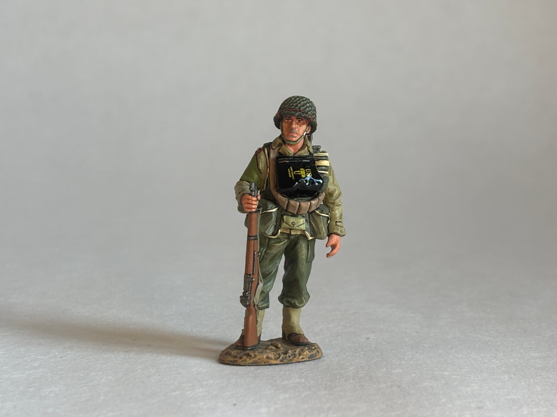 King & Country DD127 Standing Rifleman: the piece