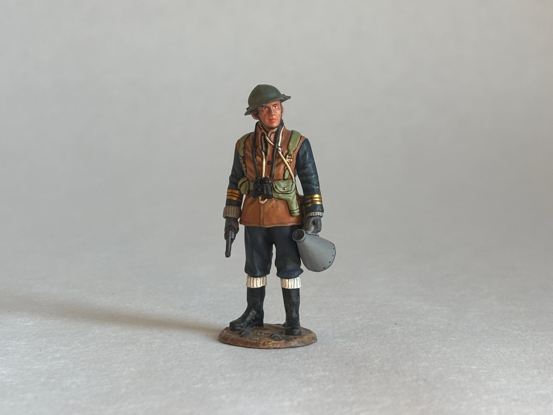 King & Country FOB005 British Naval Officer: the piece