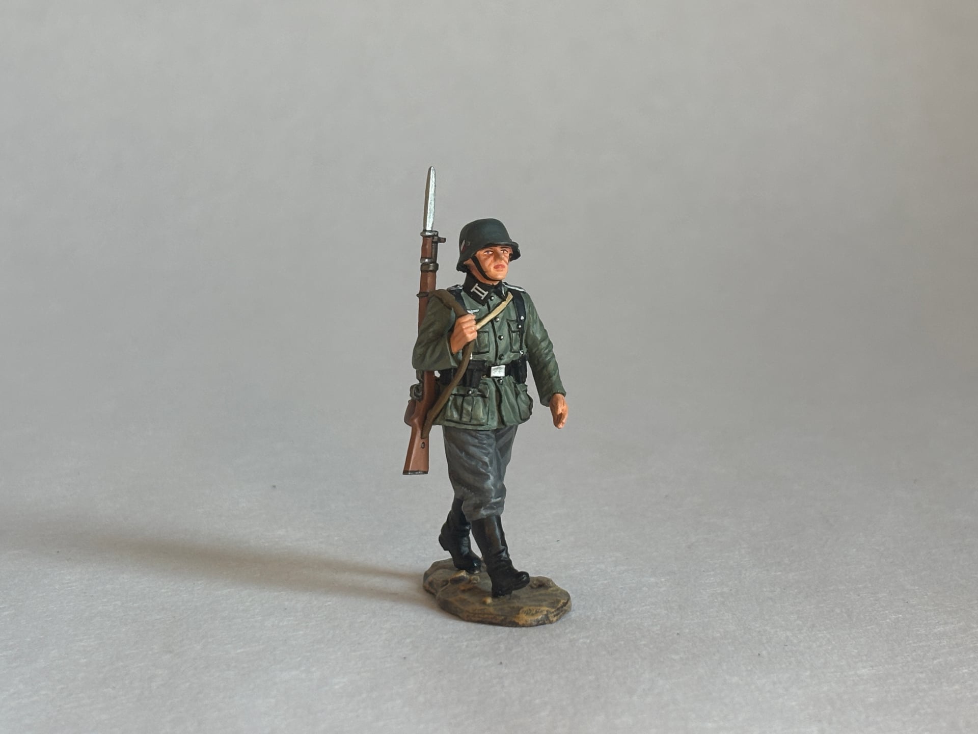 King & Country FOB058 Wehrmacht Marching Rifleman: the piece