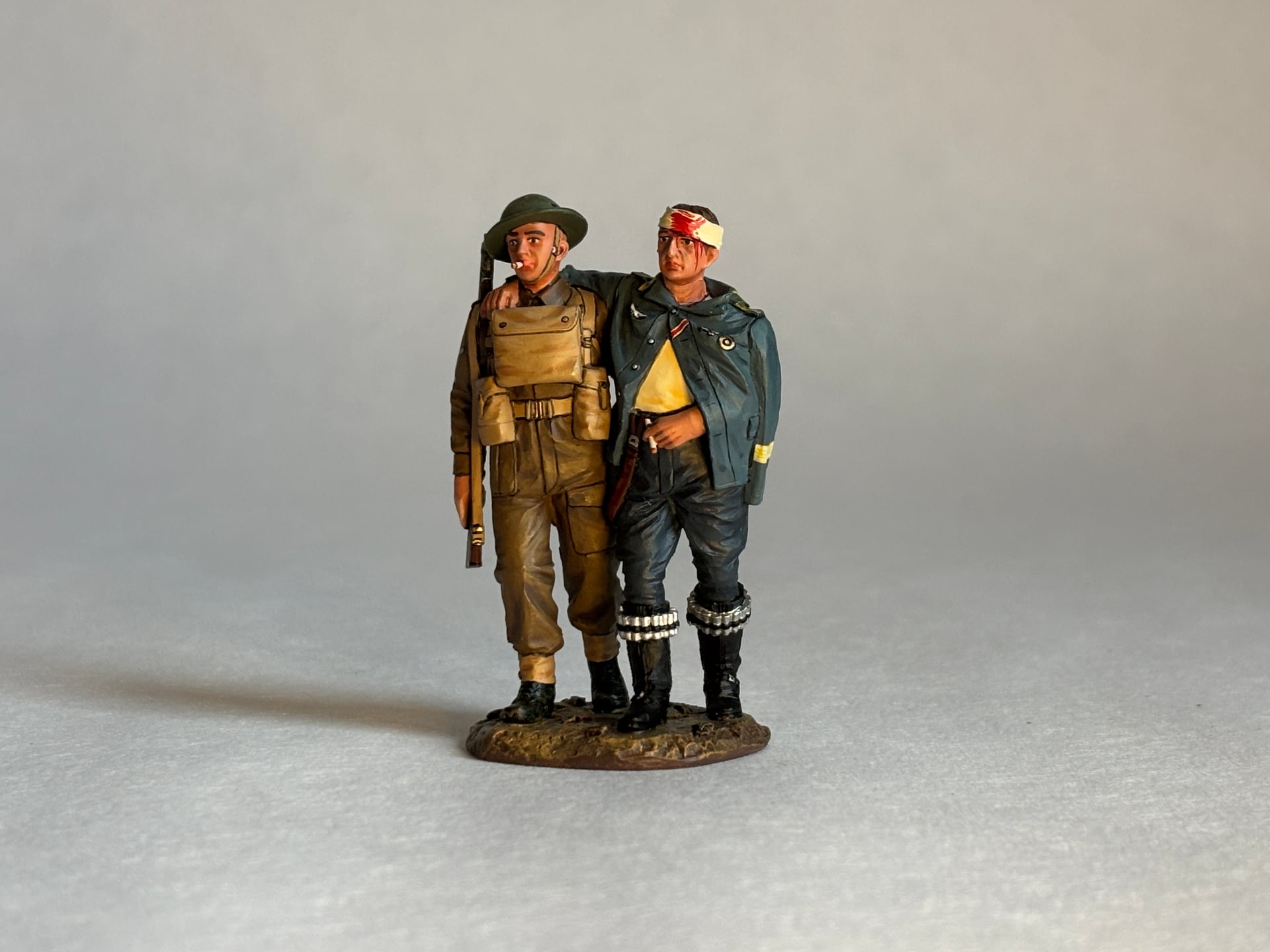 King & Country FOB078 Prisoner and Escort: the piece
