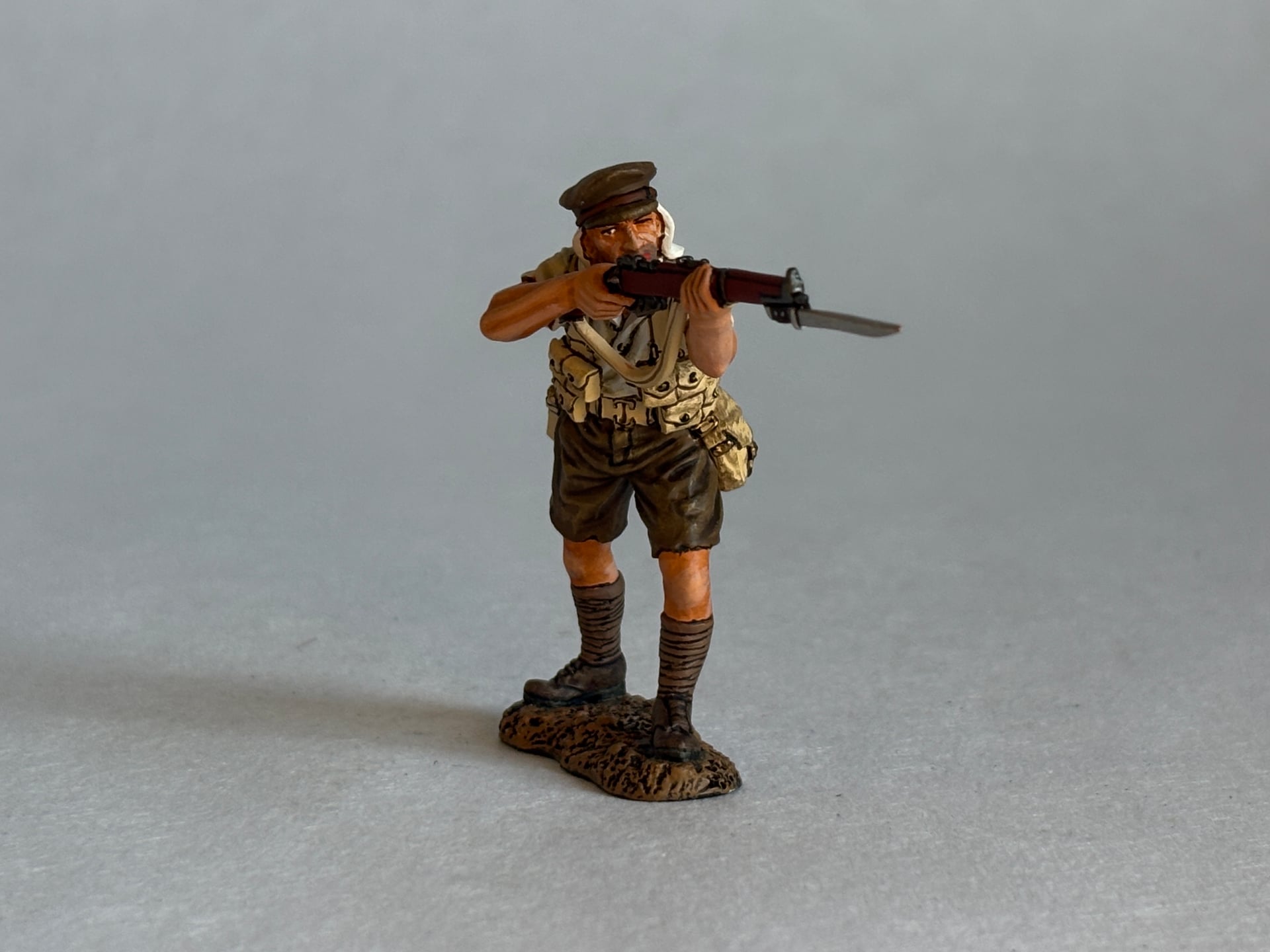 King & Country GA020 Advancing Rifleman White Shirt: the piece