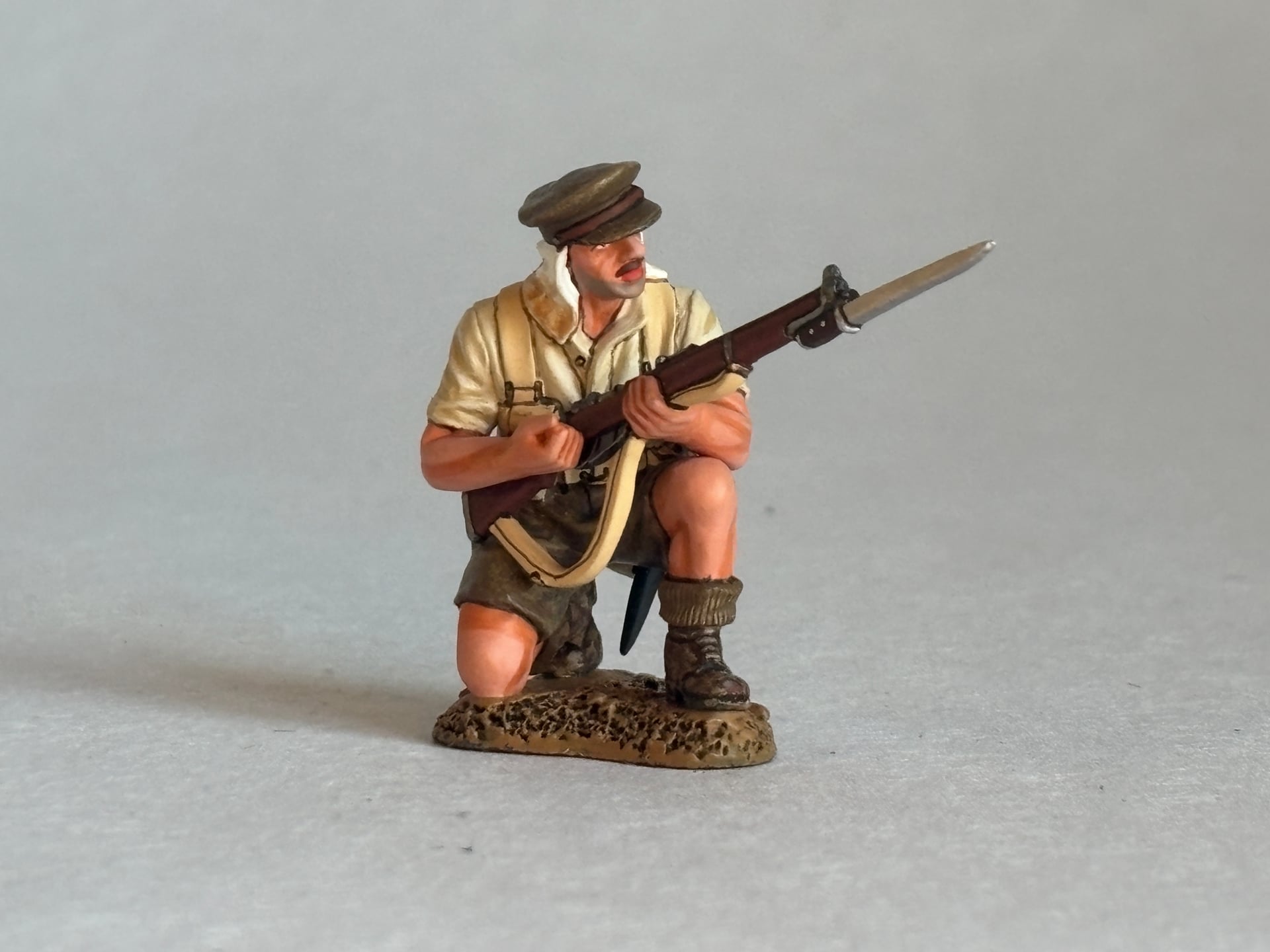 King & Country GA028 Kneeling Loading Rifleman: the piece