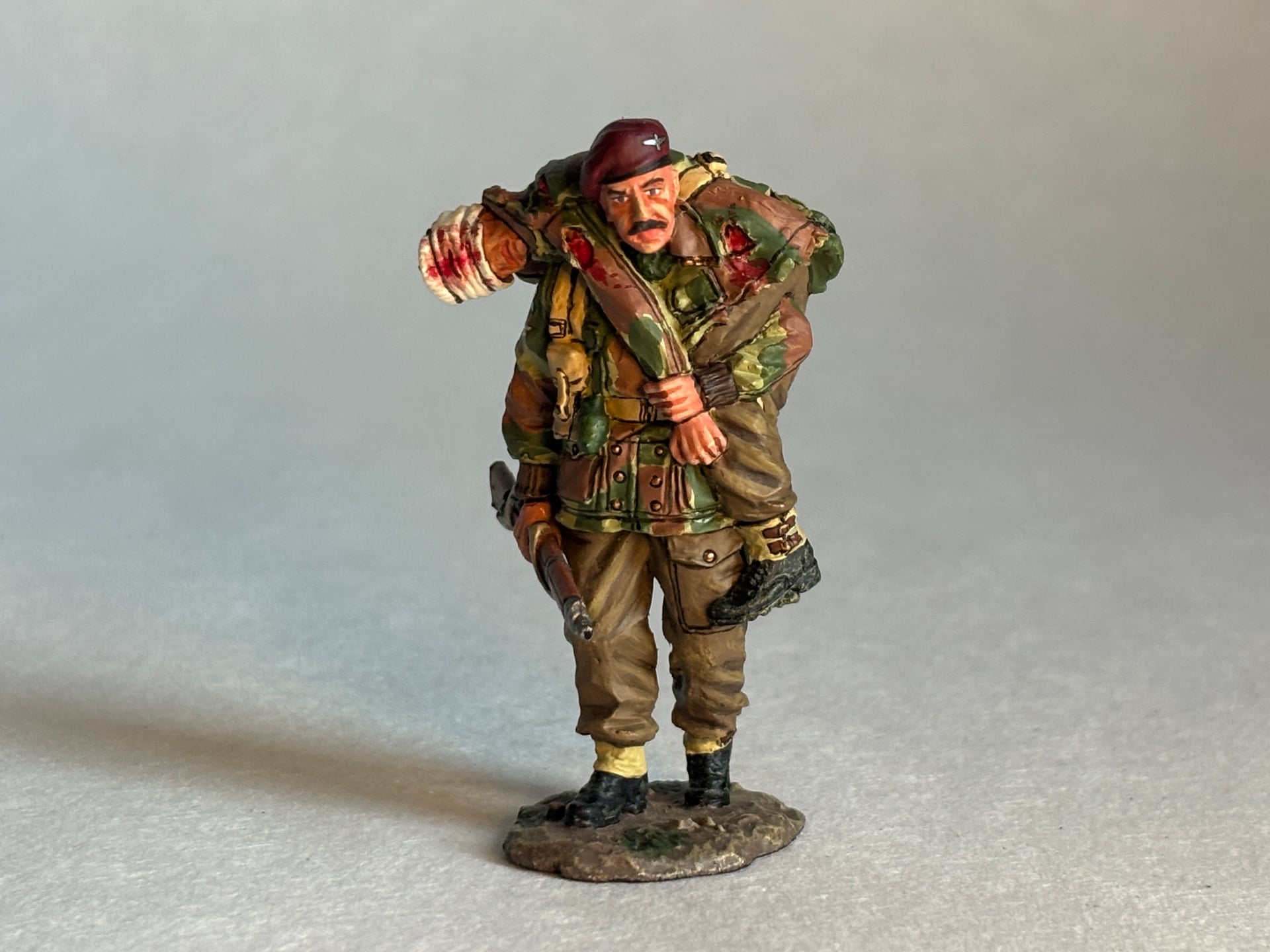King & Country MG003 Walking Wounded: the piece