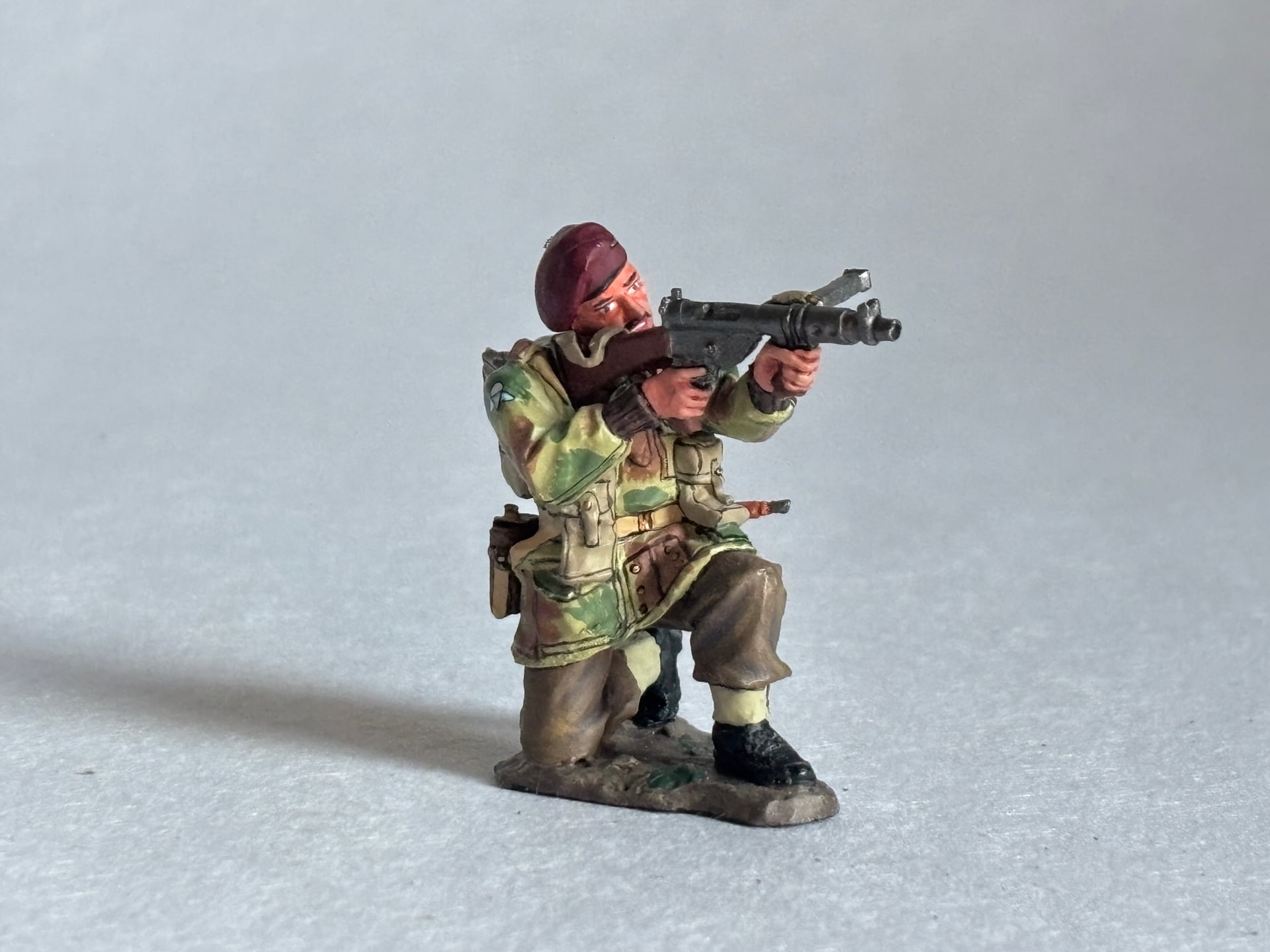 King & Country MG020 Kneeling Firing Sten Gun: the piece