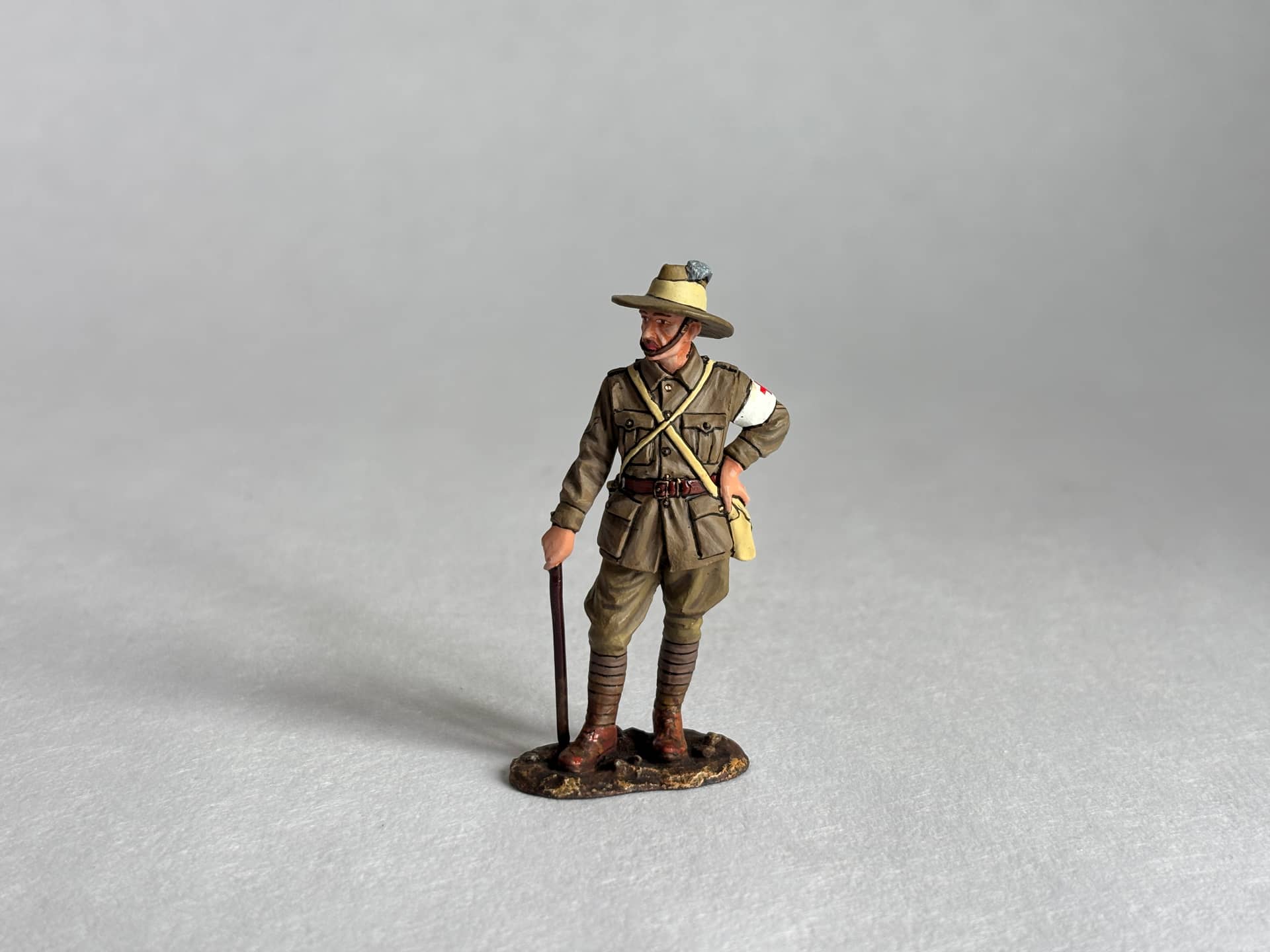 King & Country AL059 Standing Medic