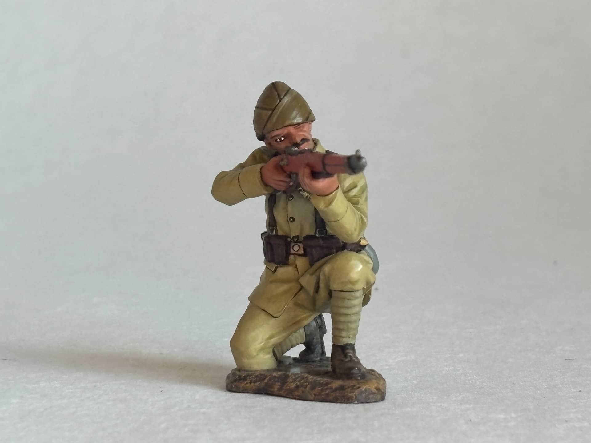 King & Country AL009 Turkish Soldier Kneeling